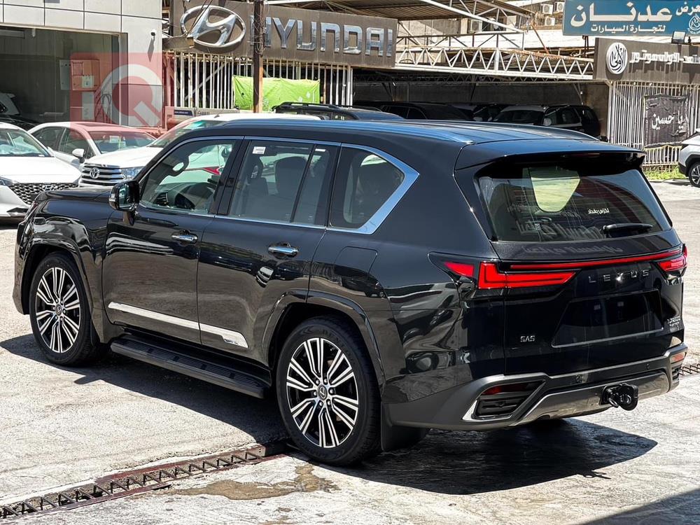 Lexus LX